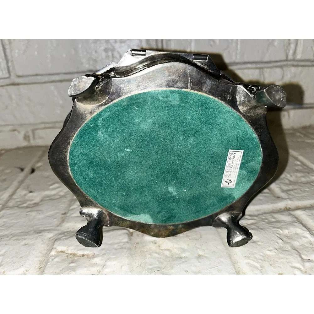 Vintage International Silver Company Coat Of Arms Jewelry Box w/ Red Velvet